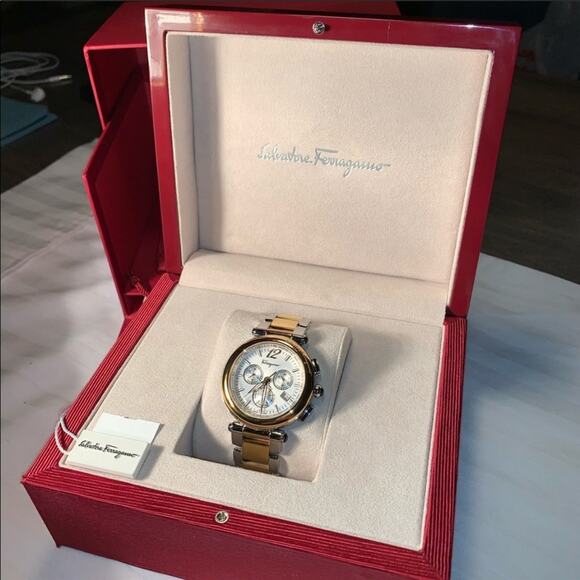 Salvatore Ferragamo ‘Idillio’ two tone time Piece - Picture 7 of 8